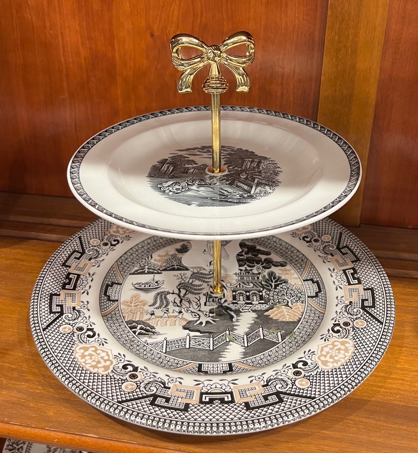 Wedgwood & Willow Two Tier Plate Stand