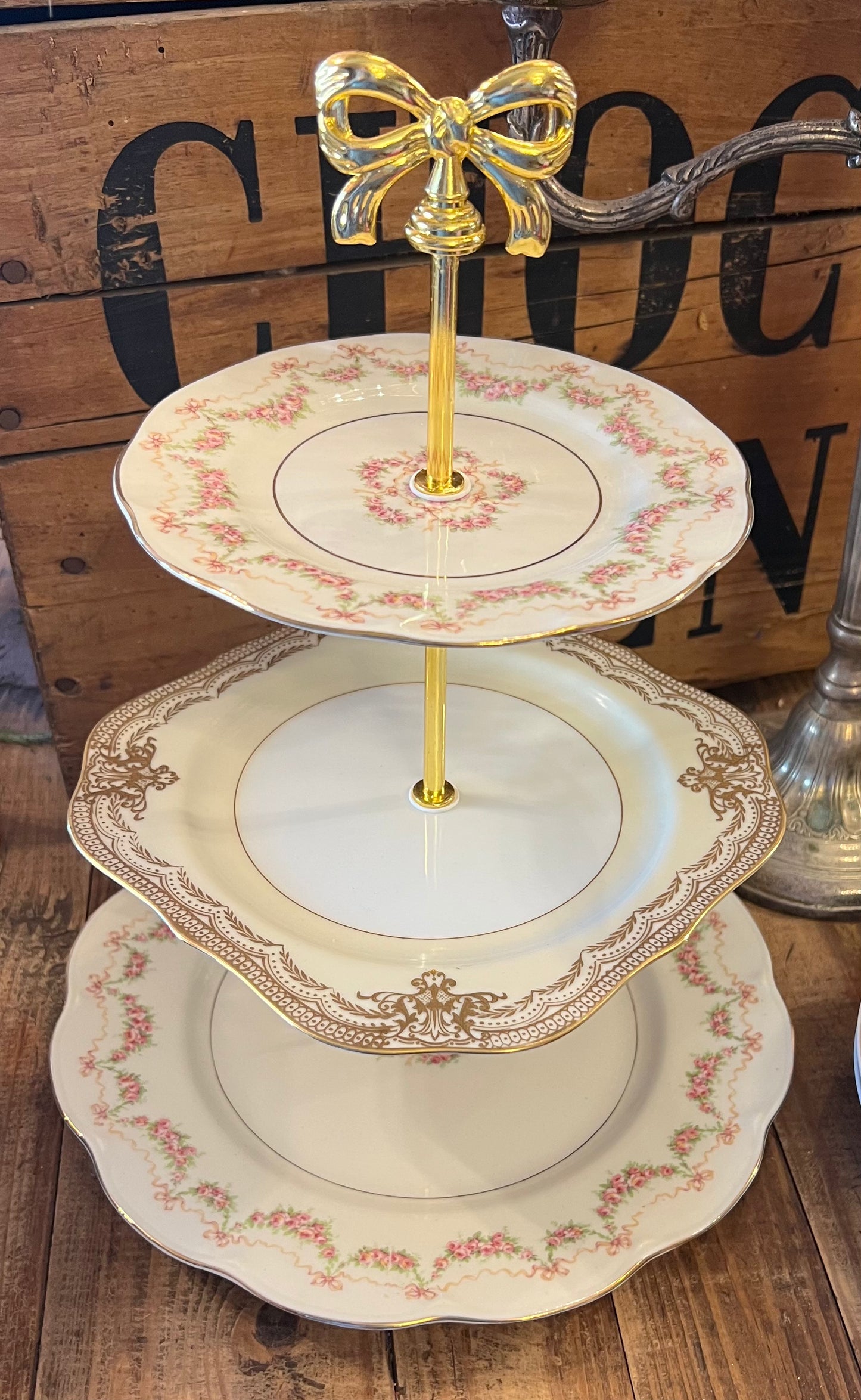 Haviland Hamilton Pattern Tiered Plate Stand