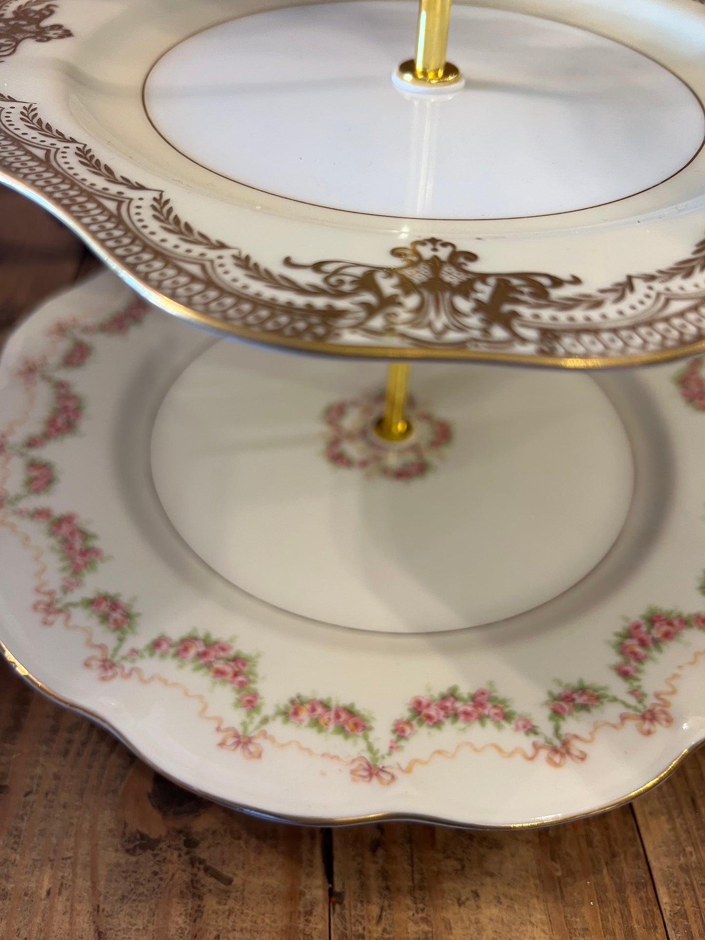 Haviland Hamilton Pattern Tiered Plate Stand
